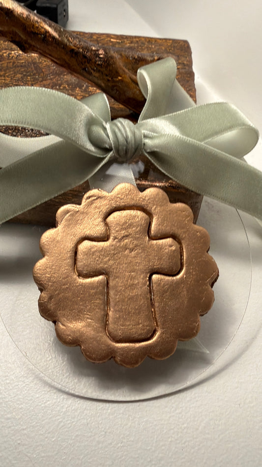 Cross Intaglio
